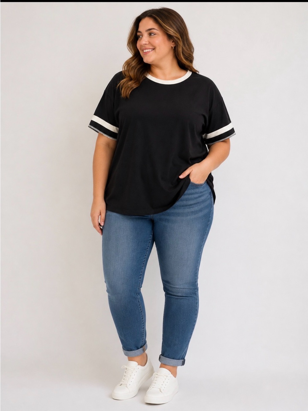 Wilholl Black and White Contrast Crewneck Tee Size XXL